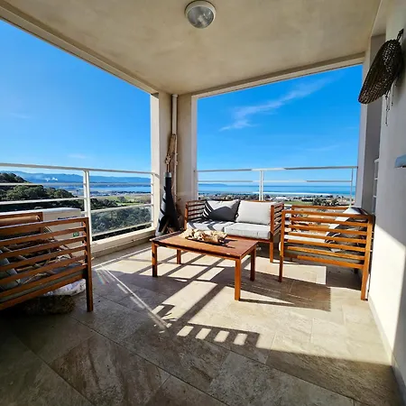 D'une Avec Vue Sur La Terrasse Amenagee Et Wifi A Ajaccio Apartmán *