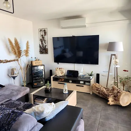 Appartement D'une Avec Vue Sur La Terrasse Amenagee Et Wifi A Ajaccio Ajaccio (Corsica)